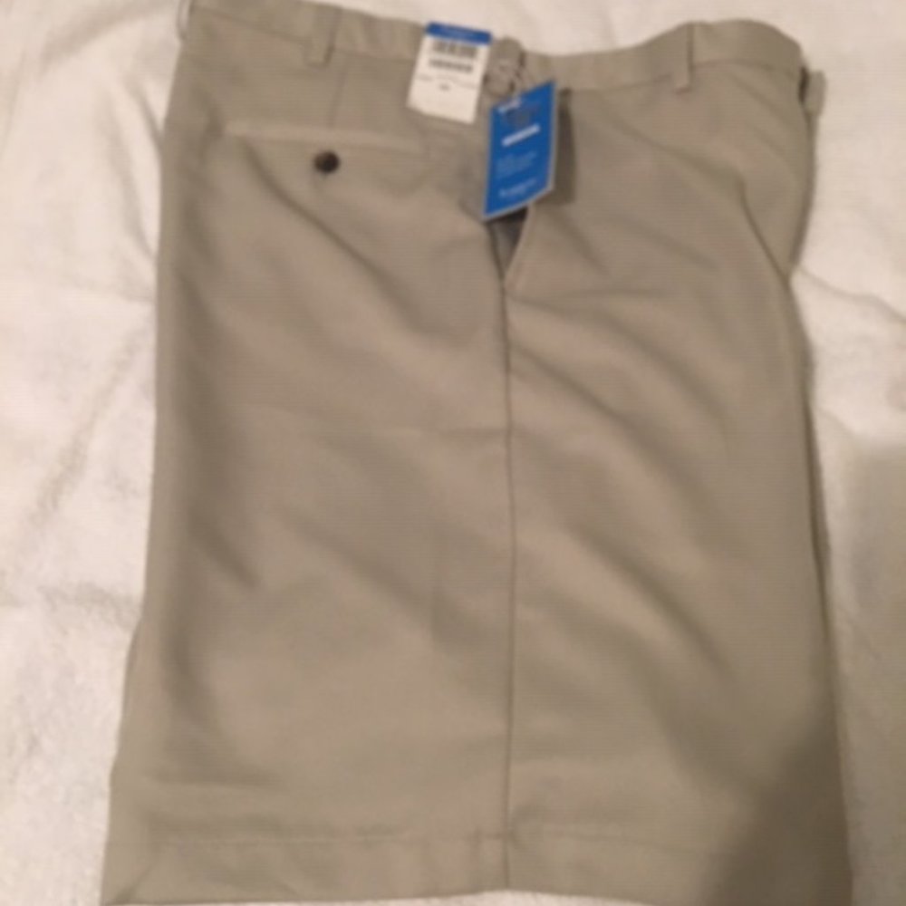 NWT Men's Haggar Khaki Shorts